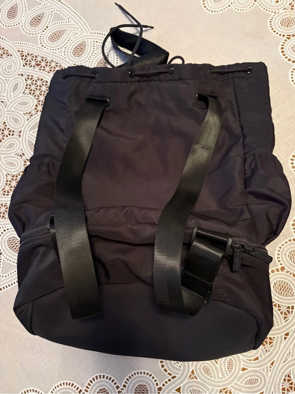 Beyond Yoga Black Drawstring Convertible Gym Backpack/Crossbody